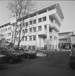 New premises of the Jožef Stefan Institute on Jamova Road in Ljubljana, 1985–1995. Source: negative from the archive of the photographer Janez Kališnik, MAO Collection